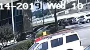 Reaccionó de forma violenta a los comentarios hacia su pareja.