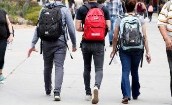 Según documentos de la corte, el joven se encargaba de reclutar a sus compañeros de la escuela Castle Park High School, en Chula Vista.