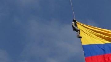 La presentación de la Fuerza Aérea Colombiana marcaba el cierre de la feria de dos semanas.
