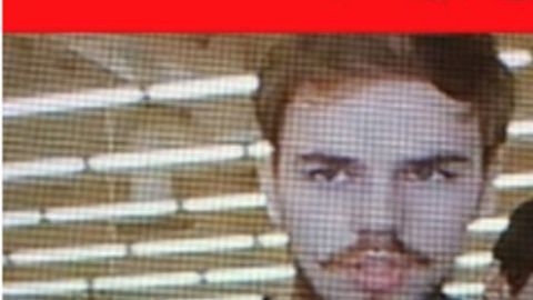 El padre de uno de los jóvene dijo que se quitará la vida antes de que lo capturen