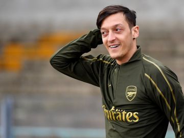 Mesut Özil tiene más razones para ir a la MLS.