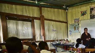 Libros apócrifos se están repartiendo en escuelas rurales.