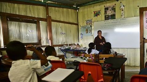 Libros apócrifos se están repartiendo en escuelas rurales.