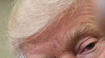 El presidente Trump utilizó un mensaje de Fox News para criticar a Obama.