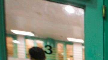 La demanda es por las condiciones en que ICE mantiene a los inmigrantes.