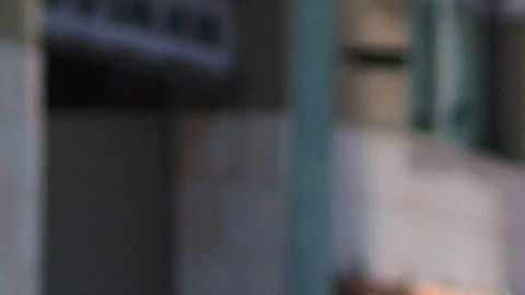 Turistas y residentes hacen uso de los monopatines eléctricos en Santa Mónica, California.