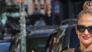 Jennifer López luce siempre radiante.