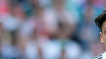 A América le alcanza para comprar a Mezut Özil