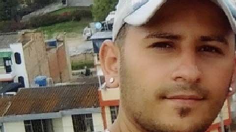 Richard Muñoz Cardona y su fallecida esposa, Charlotte Cobos.