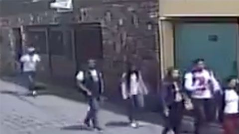 El asalto fue a plena luz del día y había algunas personas que pudieron haber sido testigos.