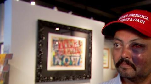 Jahangir “John” Turan en su galería