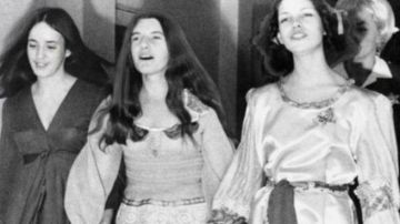 Susan Atkins, Patricia Krenwinkel y Lesli Van Houten, durante los juicios en su contra por los asesinatos de agosto de 1969.