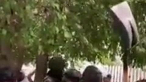 Agresión contra militares.