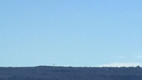 Estanque de agua en el fondo de Halema‘uma‘u, en Hawaii.