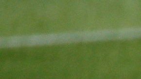 El brasileño Neymar podría quedarse un año más en París debido a la inviabilidad de su traspaso, al menos para el Barcelona.