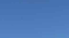 Un grupo de milicianos paramilitares patrulla cerca de Arivaca en 2016.