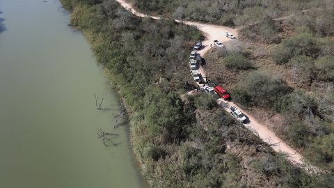 La Patrulla fronteriza alerta sobre la alta peligrosidad de cruzar por la zona del río.