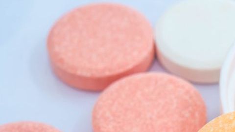 Los antiácidos son muy indicados para tratar síntomas crónicos de acidez y reflujo.