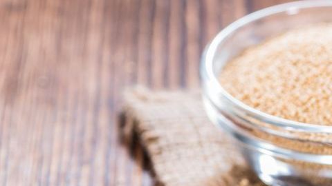 El amaranto aporta un alto contenido en hierro, por lo que su consumo esta indicado para el tratamiento de anemias y fatiga crónica.