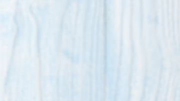 Para tratar esta condición es importante considerar alimentos que aporten el aminoácido tirosina presente en pescado, carne, almendras, semillas de calabaza y sésamo.