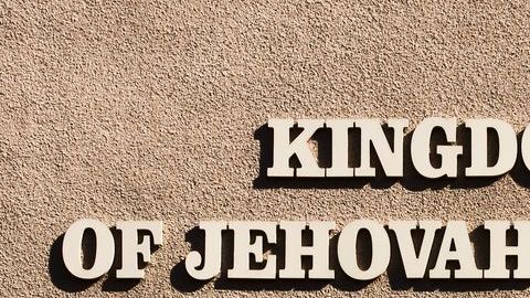 Hay 175,000 testigos de Jehová en Rusia.