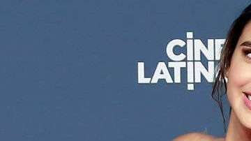 Michelle Renaud posó muy sensual.