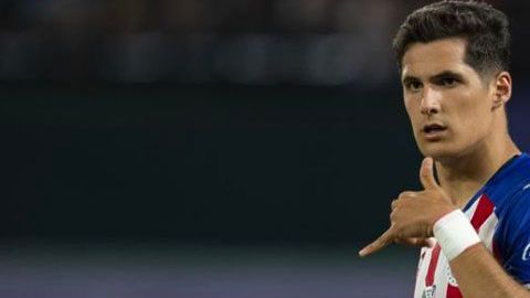 El 'Tepa' González debutó con Chivas este fin de semana.