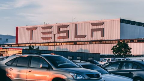 Tesla estaba pensando en vender paneles solares para el uso doméstico.