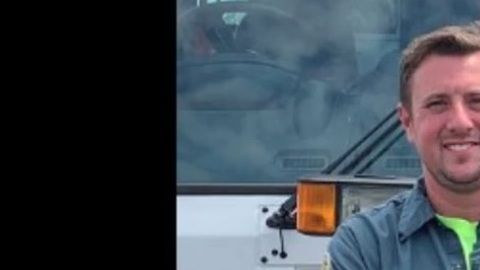 El salvador, Timothy Moore