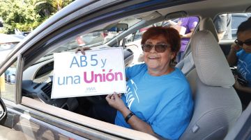 Los trabajadores móviles celebran la victoria/ Aurelia Ventura