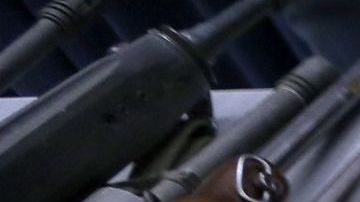 Armas confiscadas en Los Ángeles.