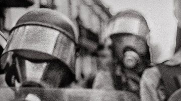 108143416_5mujerconflores2018copy