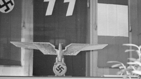 108633343_gettyimages-92424301