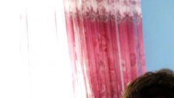 Mirwais Elmi estaba a punto de firmar el acta de matrimonio cuando ocurrió el estruendo.