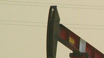 E precio del barril de crudo aumentó entre un 15% y un 20%.