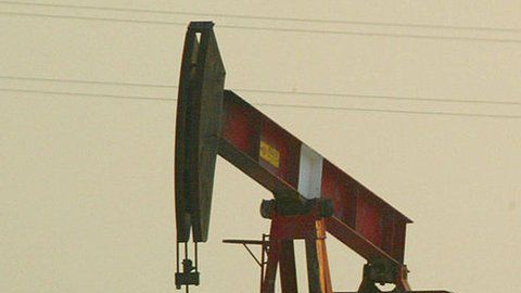 E precio del barril de crudo aumentó entre un 15% y un 20%.