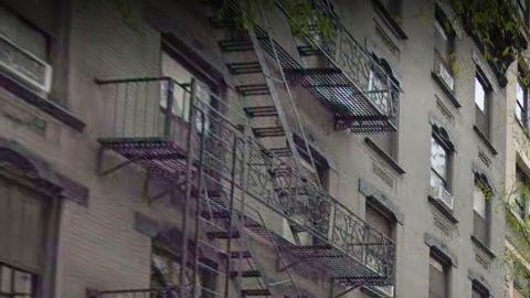 25 St, entre 6 y 7 Ave