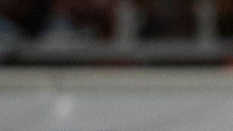 Adrian Salcedo (i) de Dominicana disputa un balón con Rodolfo Zelaya de El Salvador.