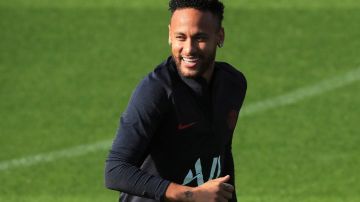 Neymar podría sumar sus primeros minutos de la campaña este sábado.