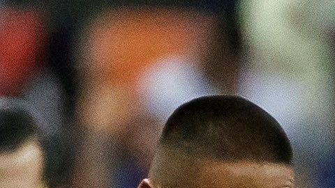 Las Águilas jugaron con 10 gran parte del partido