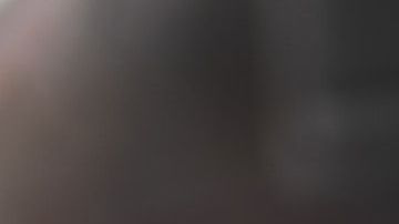 La mujer se enamoró del DJ de su boda.