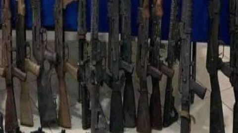 Cae la Shakira con todo un arsenal