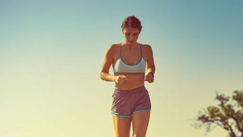 caminar-para-adelgazar-andar-10-mil-pasos-al-dia_1_780x462