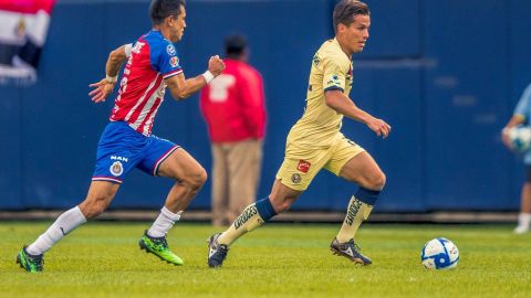 El juego inició con 21 jugadores mexicanos en la cancha