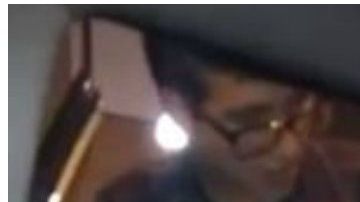 El chico golpeó al taxista y bajó a su novia a rastras.