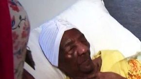 Un gran ramo de rosas para la dama