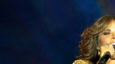 Debuta Gloria Trevi como diosa