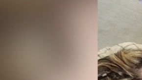 Lindsay y su bebé recién nacida