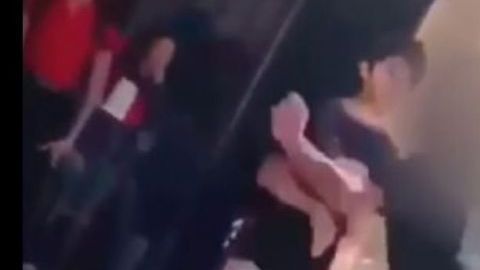 A la izquierda, la agresión a Diego (dcha).