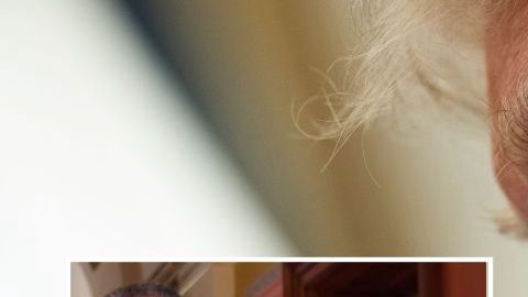 Los demócratas quieren que apoye leyes aprobadas en la Cámara de Representantes.